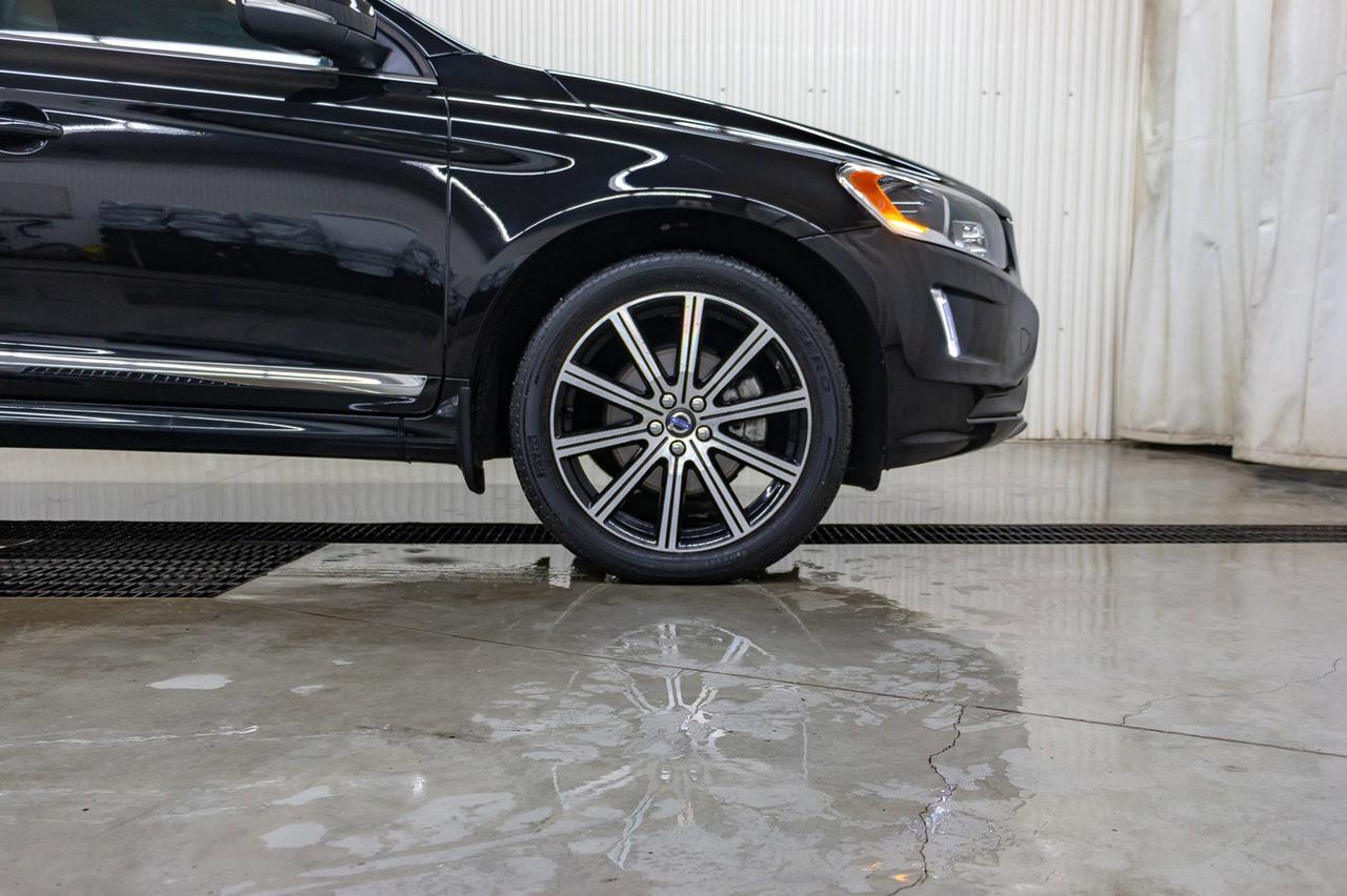 2017 Volvo XC60 AWD T6 Premier Leather Roof Nav Red Deer AB