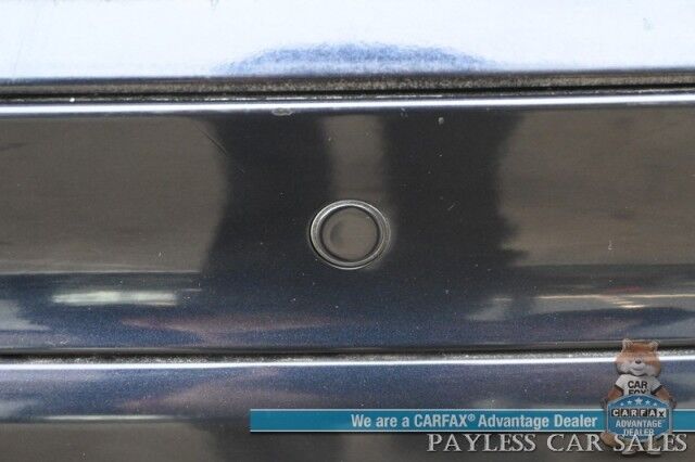 2017 Volvo XC60 Inscription / AWD / Power & Heated Leather Seats / Panoramic Sunroof / Navigation / Blind Spot Alert / Bluetooth / Backup Camera / Cruise Control / Keyless Entry & Start / 31 MPG / Only 73K Miles Anchorage AK