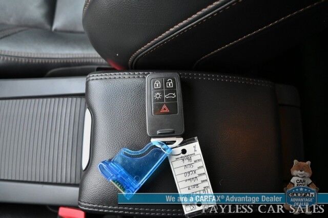 2017 Volvo XC60 Inscription / AWD / Power & Heated Leather Seats / Panoramic Sunroof / Navigation / Blind Spot Alert / Bluetooth / Backup Camera / Cruise Control / Keyless Entry & Start / 31 MPG / Only 73K Miles Anchorage AK