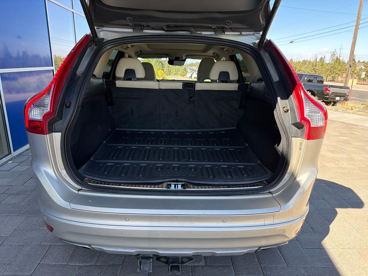 2017 Volvo XC60 T5 Inscription Bend OR