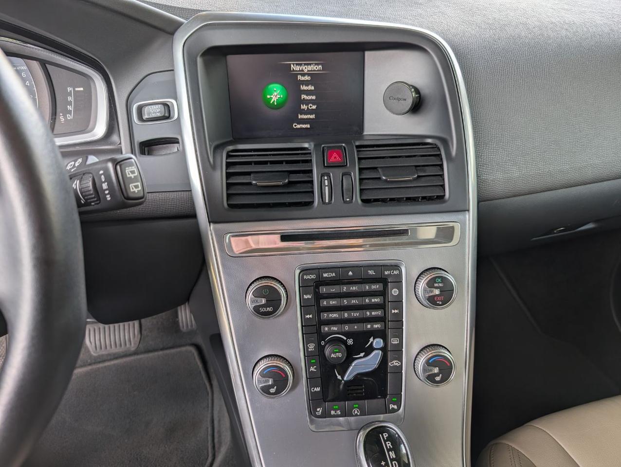 2017 Volvo XC60 T6 AWD Dynamic Preferred w/High Performance Audio, Heated Leather, Active Xenon & Moon Roof Portland OR