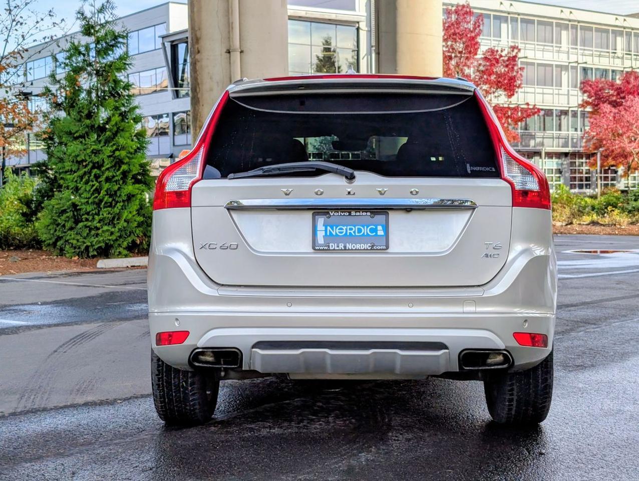2017 Volvo XC60 T6 AWD Dynamic Preferred w/High Performance Audio, Heated Leather, Active Xenon & Moon Roof Portland OR