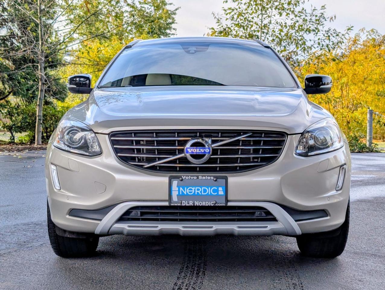 2017 Volvo XC60 T6 AWD Dynamic Preferred w/High Performance Audio, Heated Leather, Active Xenon & Moon Roof Portland OR