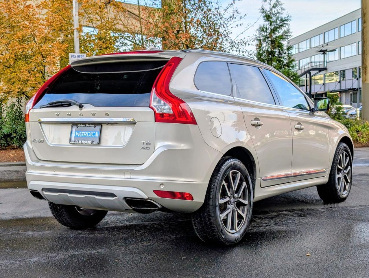 2017 Volvo XC60 T6 AWD Dynamic Preferred w/High Performance Audio, Heated Leather, Active Xenon & Moon Roof Portland OR