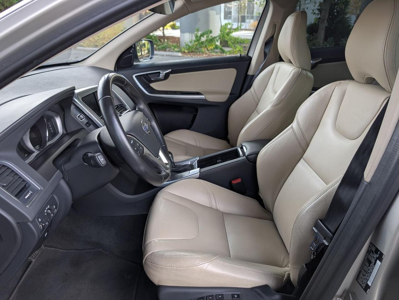 2017 Volvo XC60 T6 AWD Dynamic Preferred w/High Performance Audio, Heated Seats * Portland OR