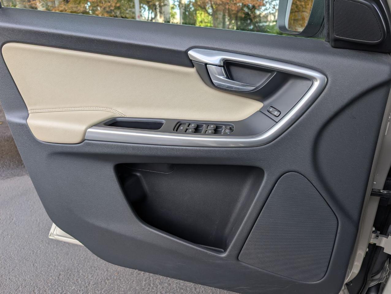 2017 Volvo XC60 T6 AWD Dynamic Preferred w/High Performance Audio, Heated Seats * Portland OR