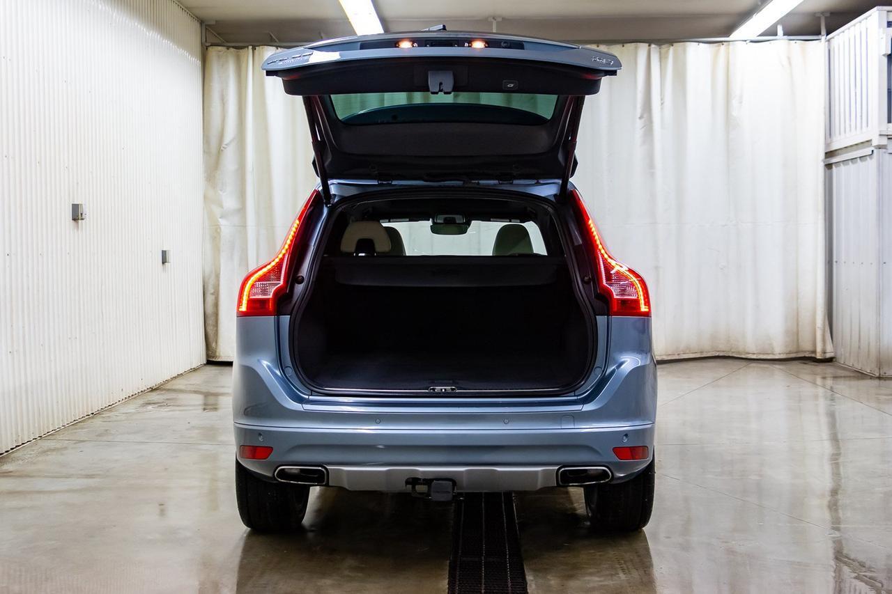 2017 Volvo XC60 T6 Drive-E Premier Leather Roof Nav Red Deer AB