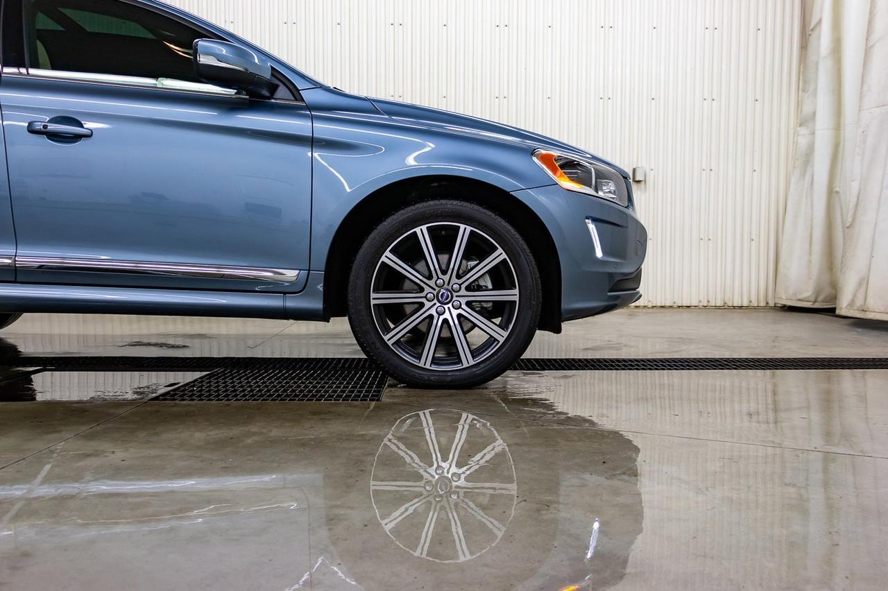 2017 Volvo XC60 T6 Drive-E Premier Leather Roof Nav Red Deer AB