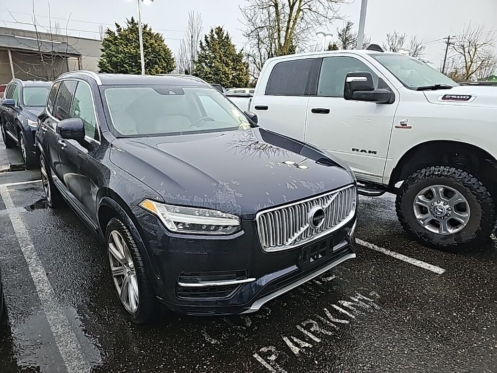 2017 Volvo XC90 Hybrid T8 Inscription