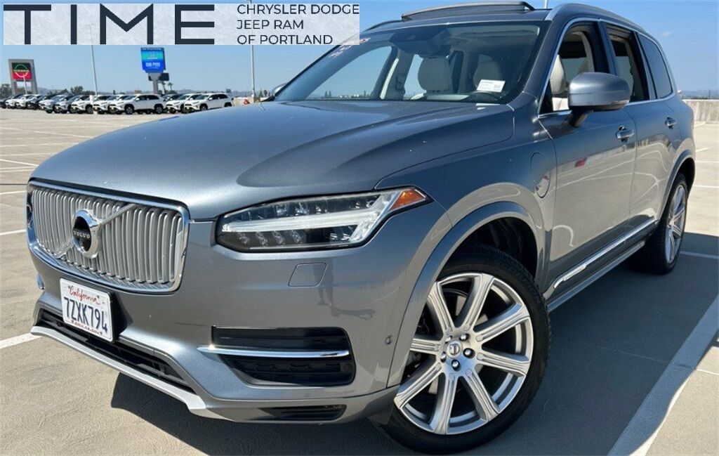 2017 Volvo XC90 Hybrid T8 Inscription