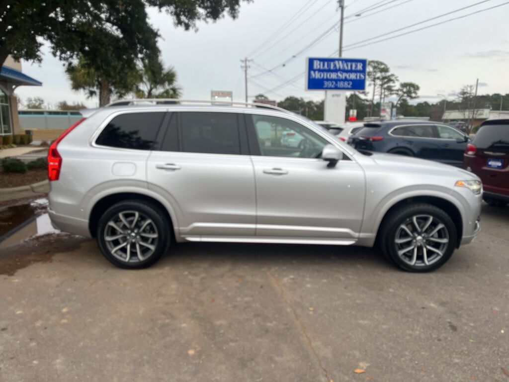 2017 Volvo XC90 Momentum