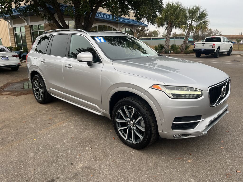 2017 Volvo XC90 Momentum
