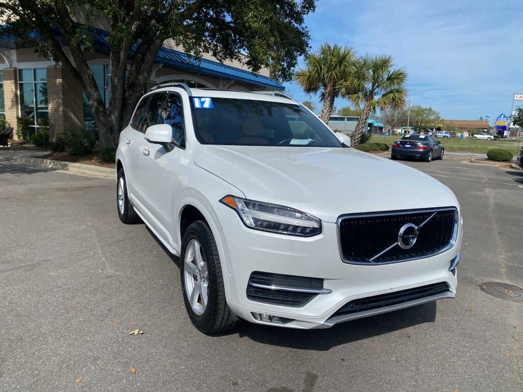 2017 Volvo XC90 Momentum