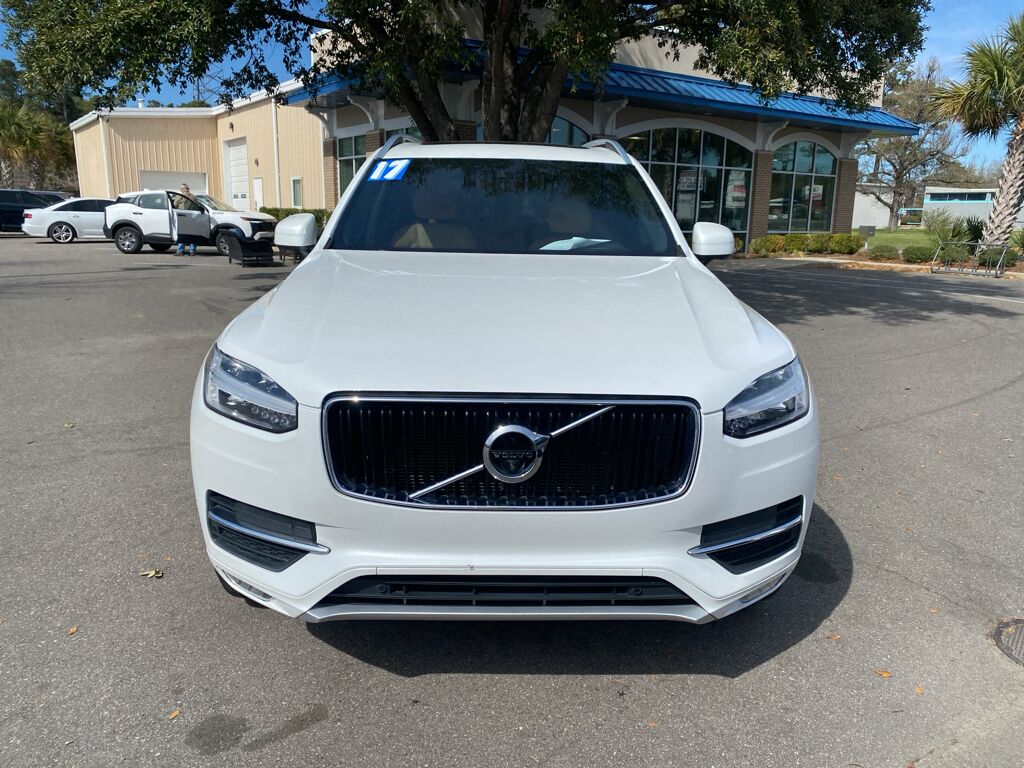 2017 Volvo XC90 Momentum