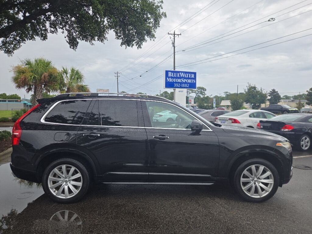 2017 Volvo XC90 Momentum