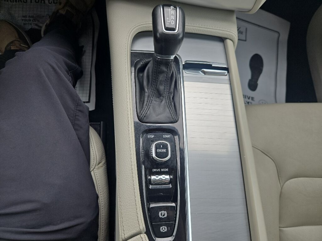 2017 Volvo XC90 Momentum Wilmington NC