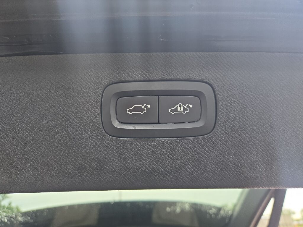 2017 Volvo XC90 Momentum Wilmington NC