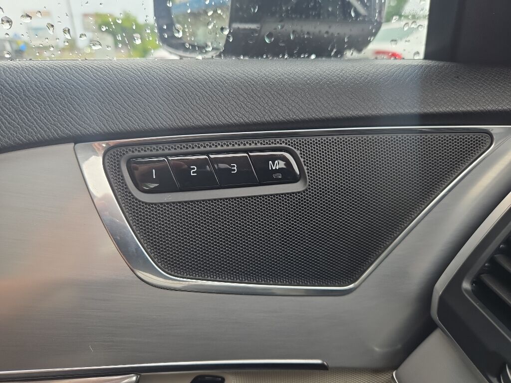 2017 Volvo XC90 Momentum Wilmington NC