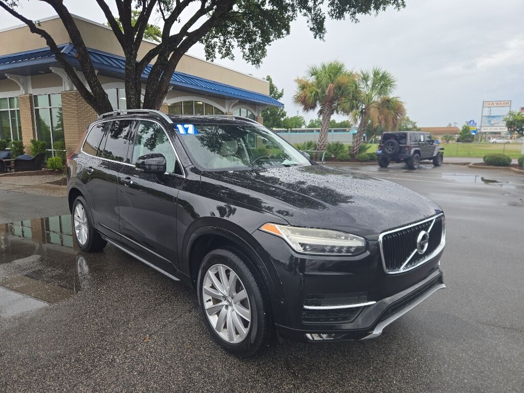 2017 Volvo XC90 Momentum