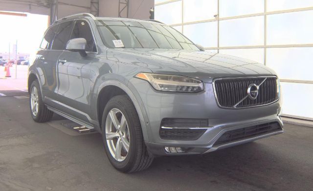 2017 Volvo XC90 T5 Momentum