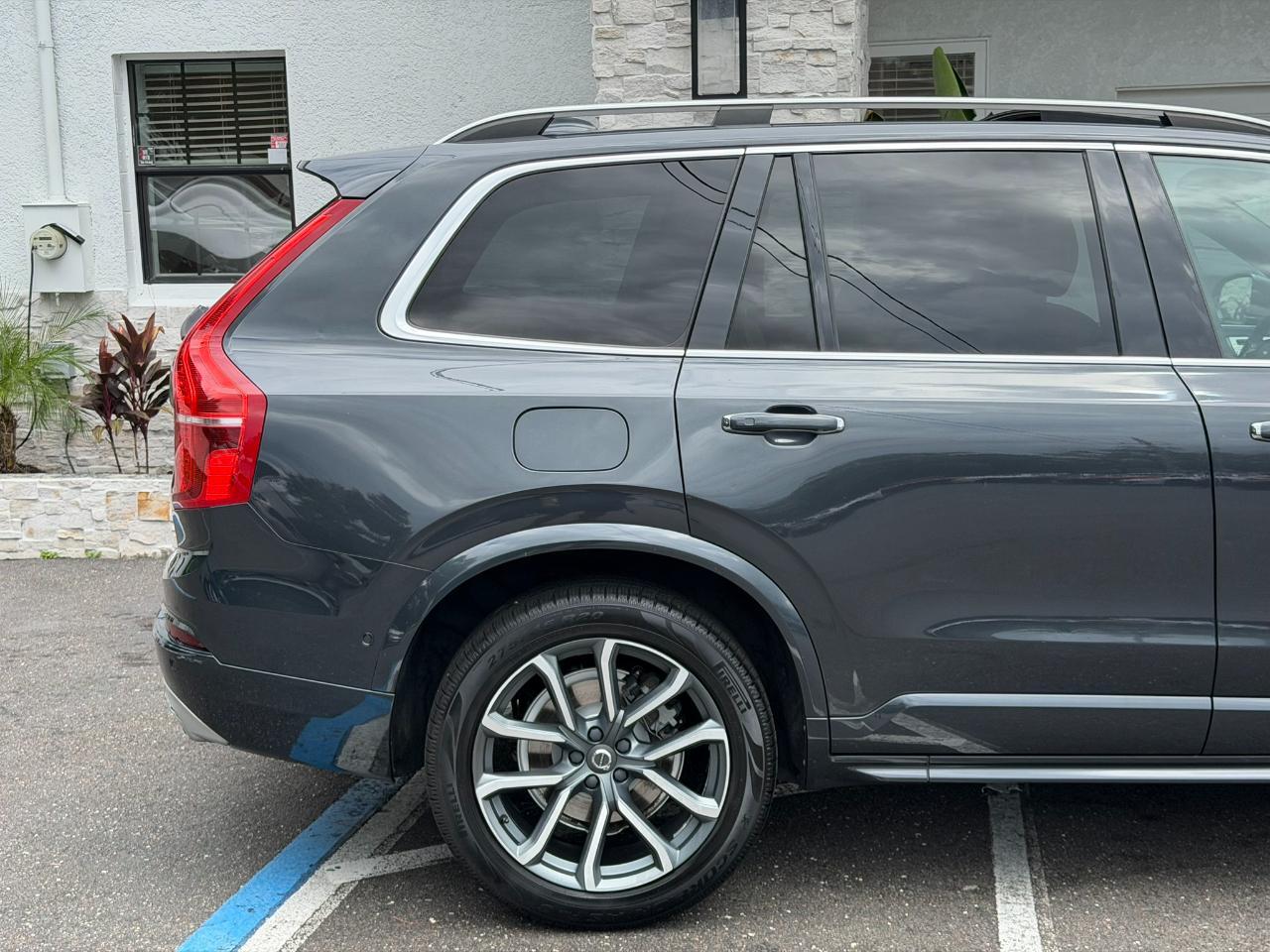 2017 Volvo XC90 T6 AWD 7-Passenger Momentum Jacksonville FL