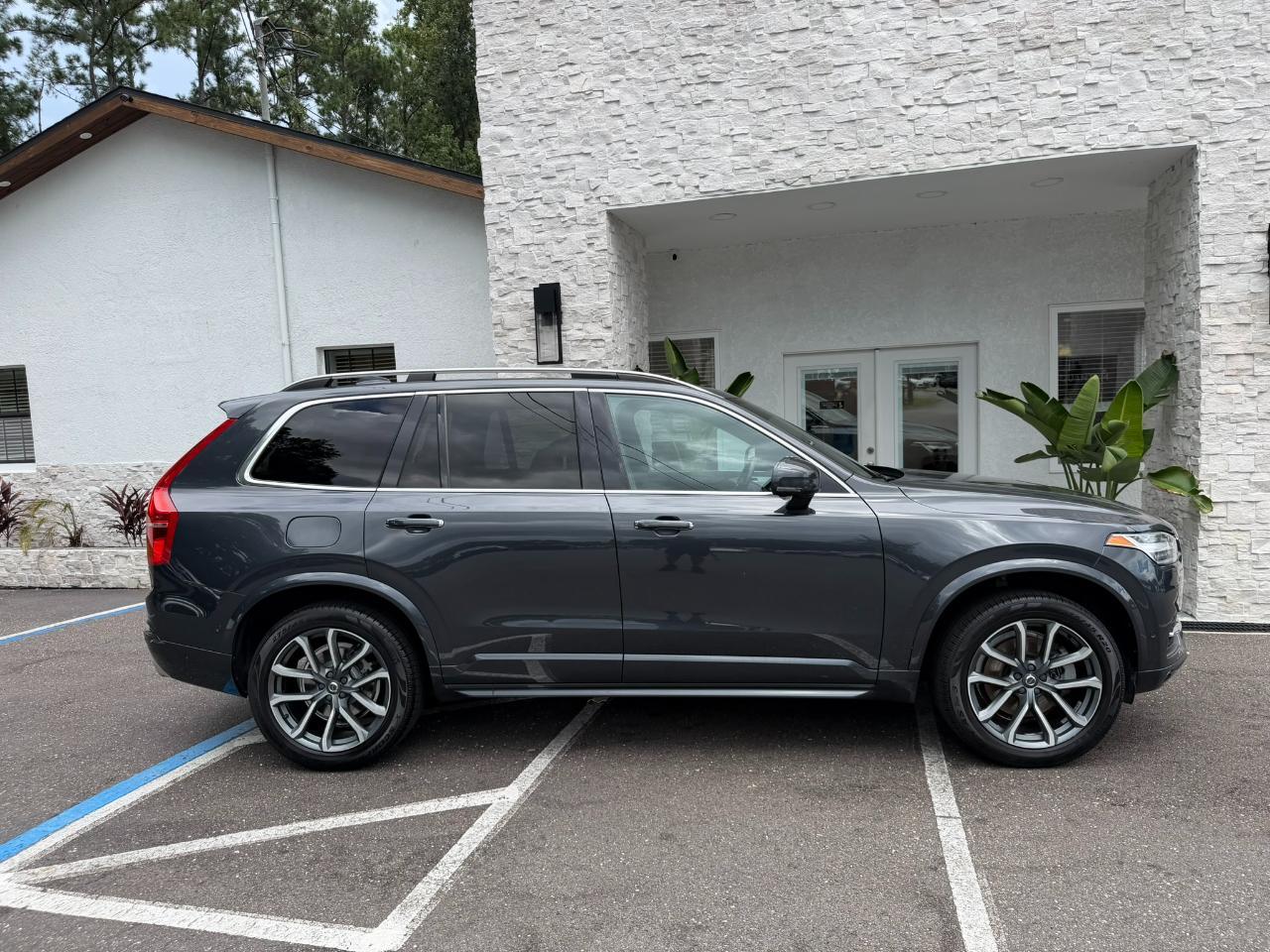 2017 Volvo XC90 T6 AWD 7-Passenger Momentum Jacksonville FL