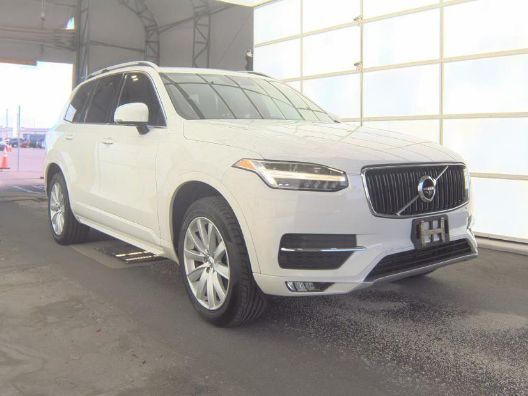 2017 Volvo XC90 T6 Momentum