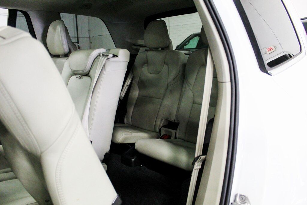 2017 Volvo XC90 T6 Momentum Tigard OR