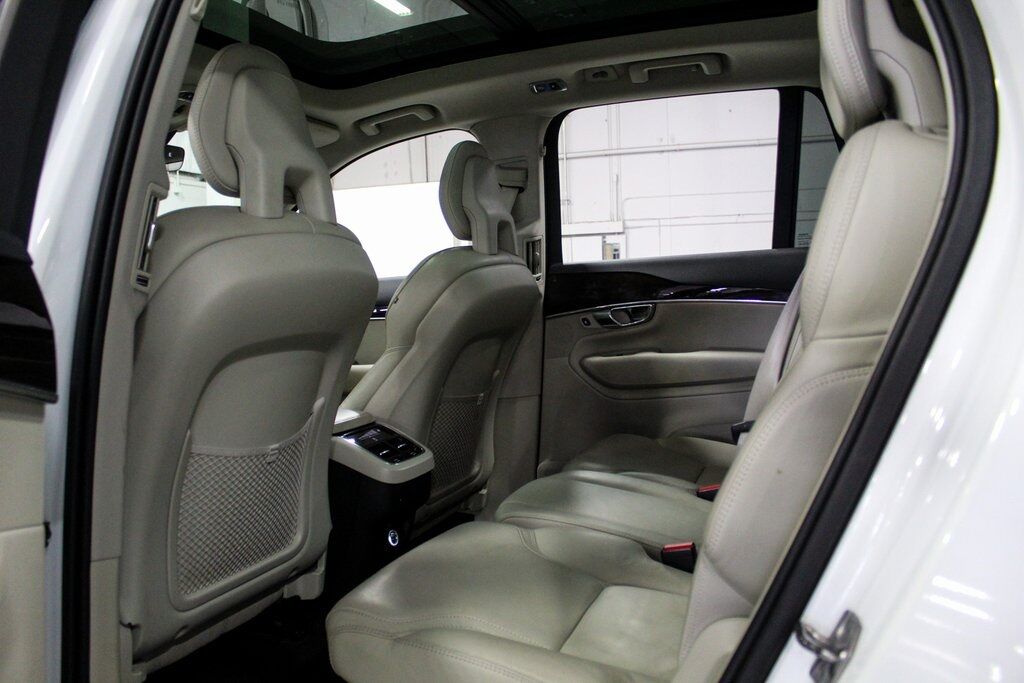 2017 Volvo XC90 T6 Momentum Tigard OR