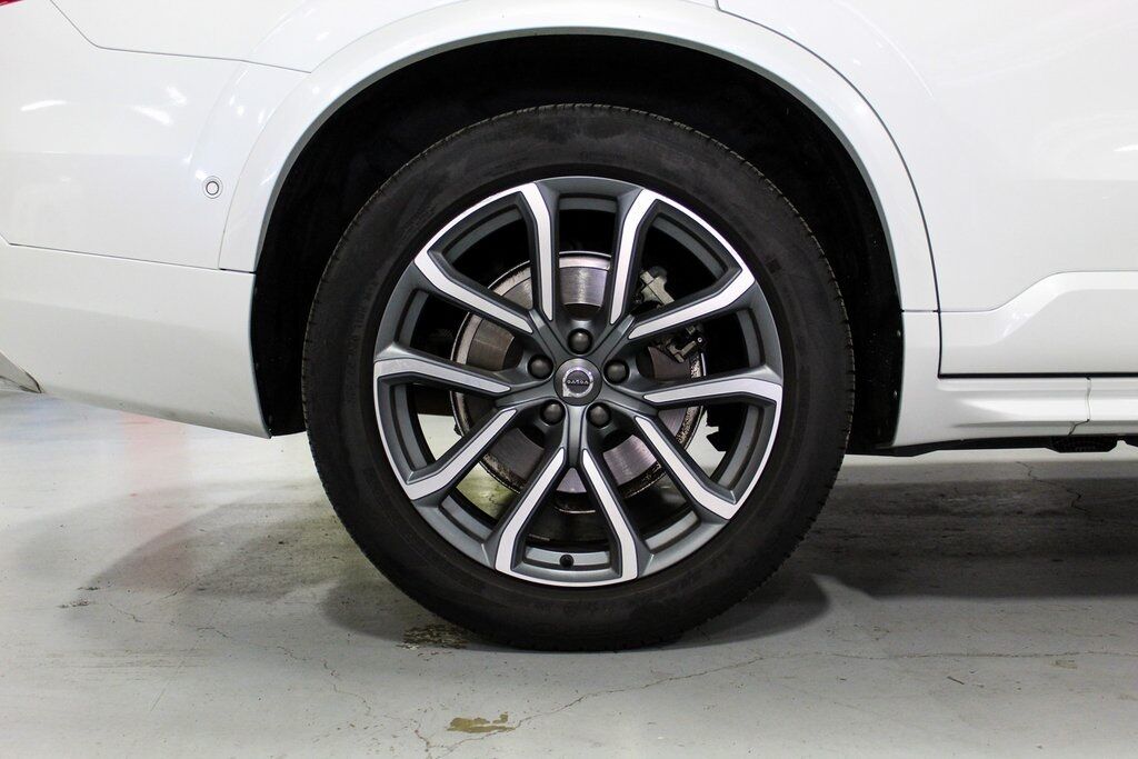 2017 Volvo XC90 T6 Momentum Tigard OR