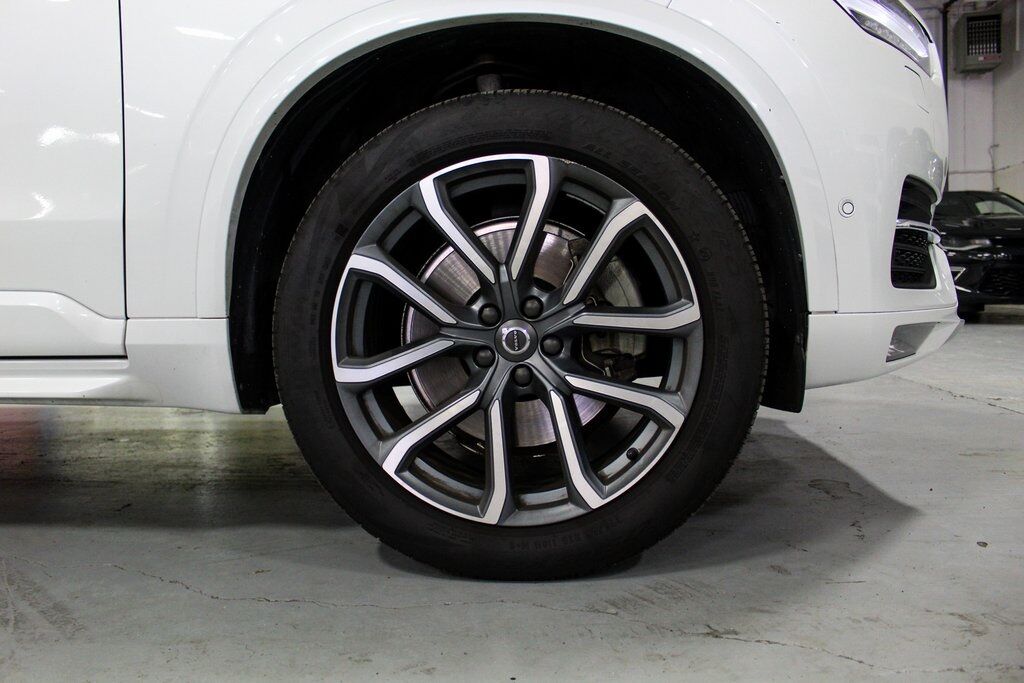 2017 Volvo XC90 T6 Momentum Tigard OR