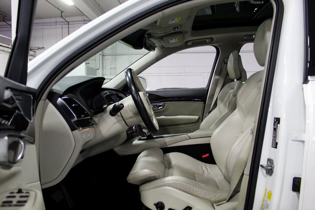 2017 Volvo XC90 T6 Momentum Tigard OR