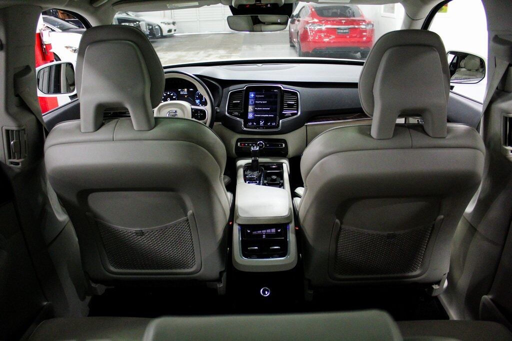 2017 Volvo XC90 T6 Momentum Tigard OR