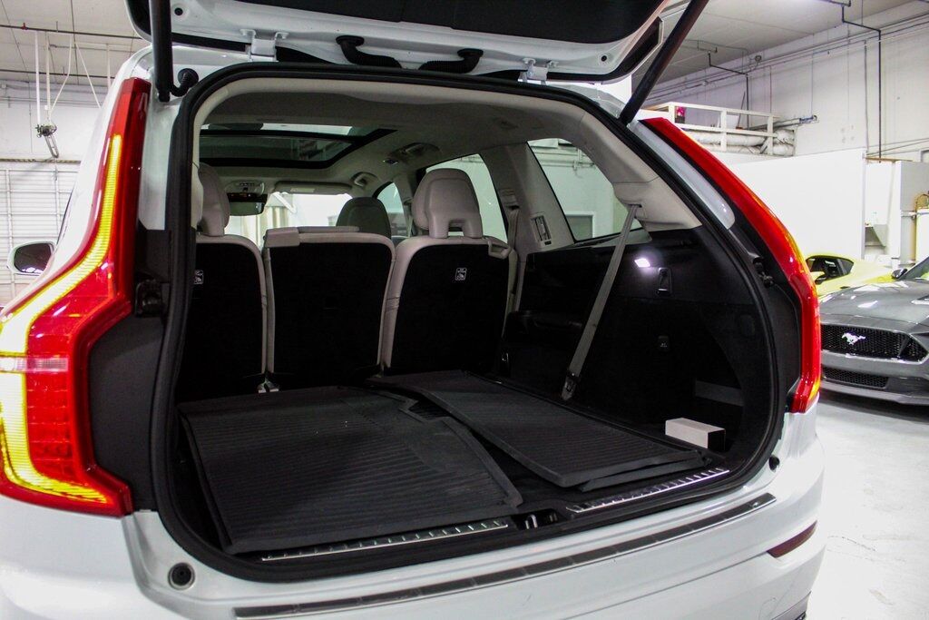 2017 Volvo XC90 T6 Momentum Tigard OR