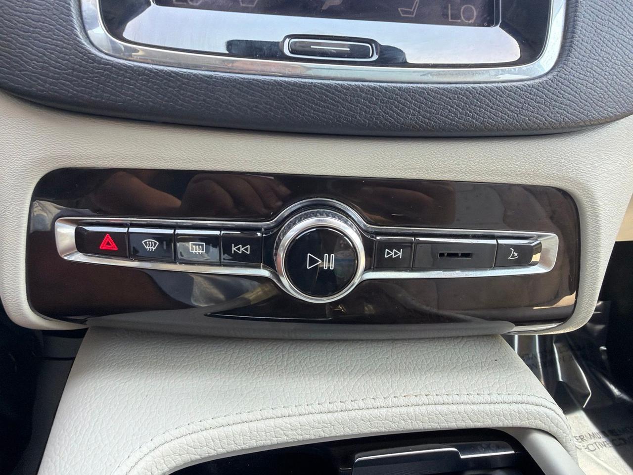 2017 Volvo XC90 T6 Momentum Fredericksburg VA