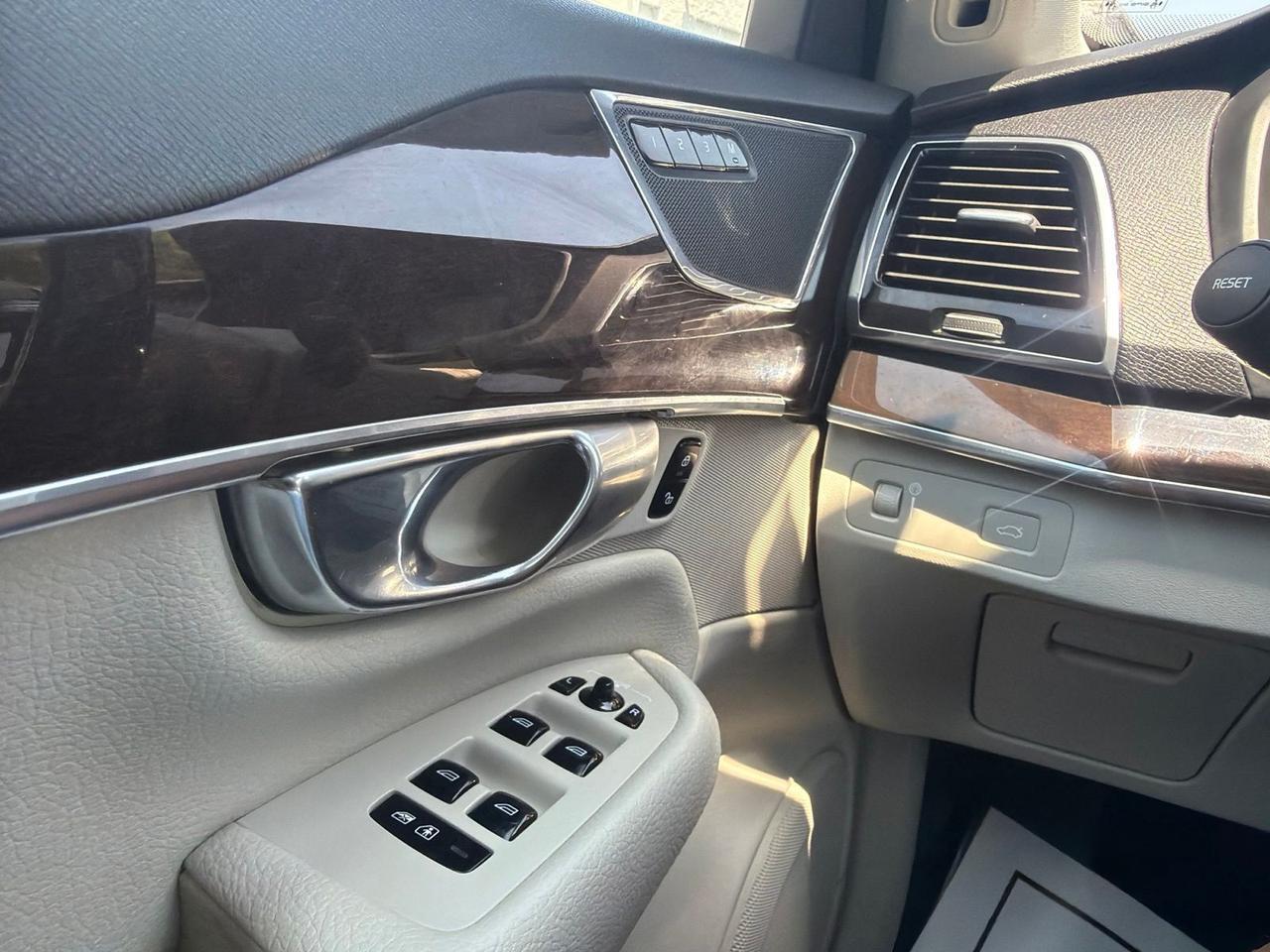 2017 Volvo XC90 T6 Momentum Fredericksburg VA