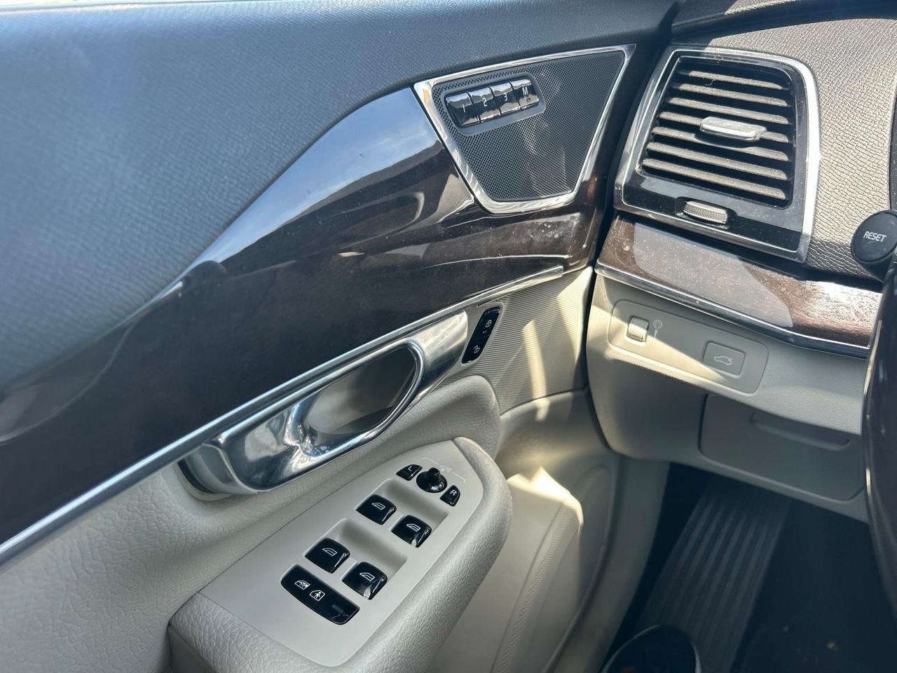 2017 Volvo XC90 T6 Momentum Ashland VA
