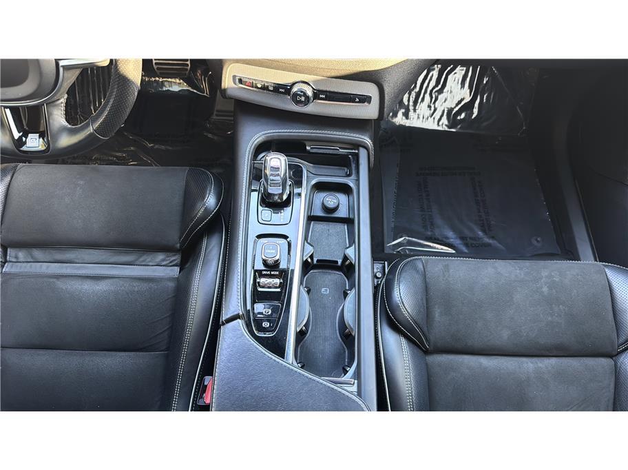 2017 Volvo XC90 T8 R-Design Sport Utility 4D Folsom CA