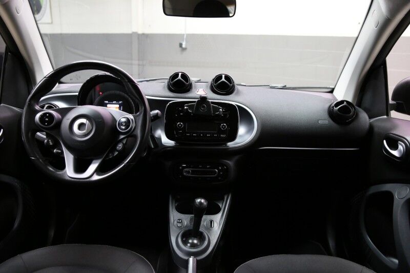 2017 smart fortwo passion Plainview NY