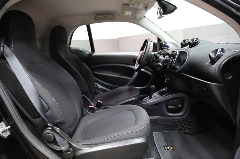 2017 smart fortwo passion Plainview NY