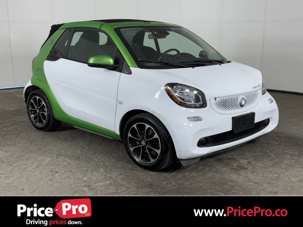 2017 smart fortwo passion cabriolet Maumee OH
