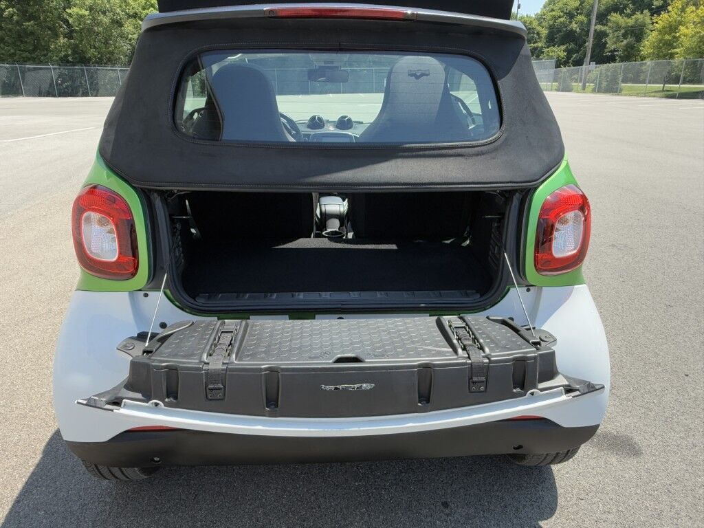 2017 smart fortwo passion cabriolet Maumee OH