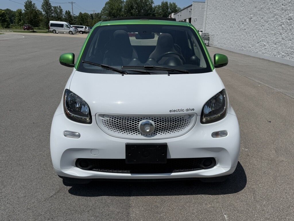 2017 smart fortwo passion cabriolet Maumee OH