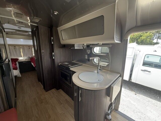 2018 Airstream 25FB Travel Trailer Lafayette LA