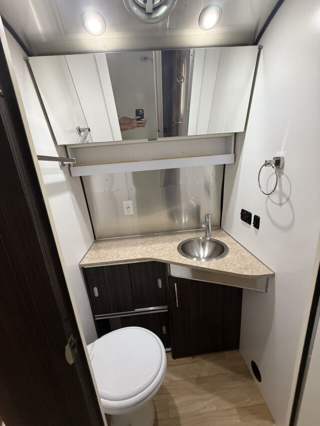2018 Airstream 25FB Travel Trailer Lafayette LA
