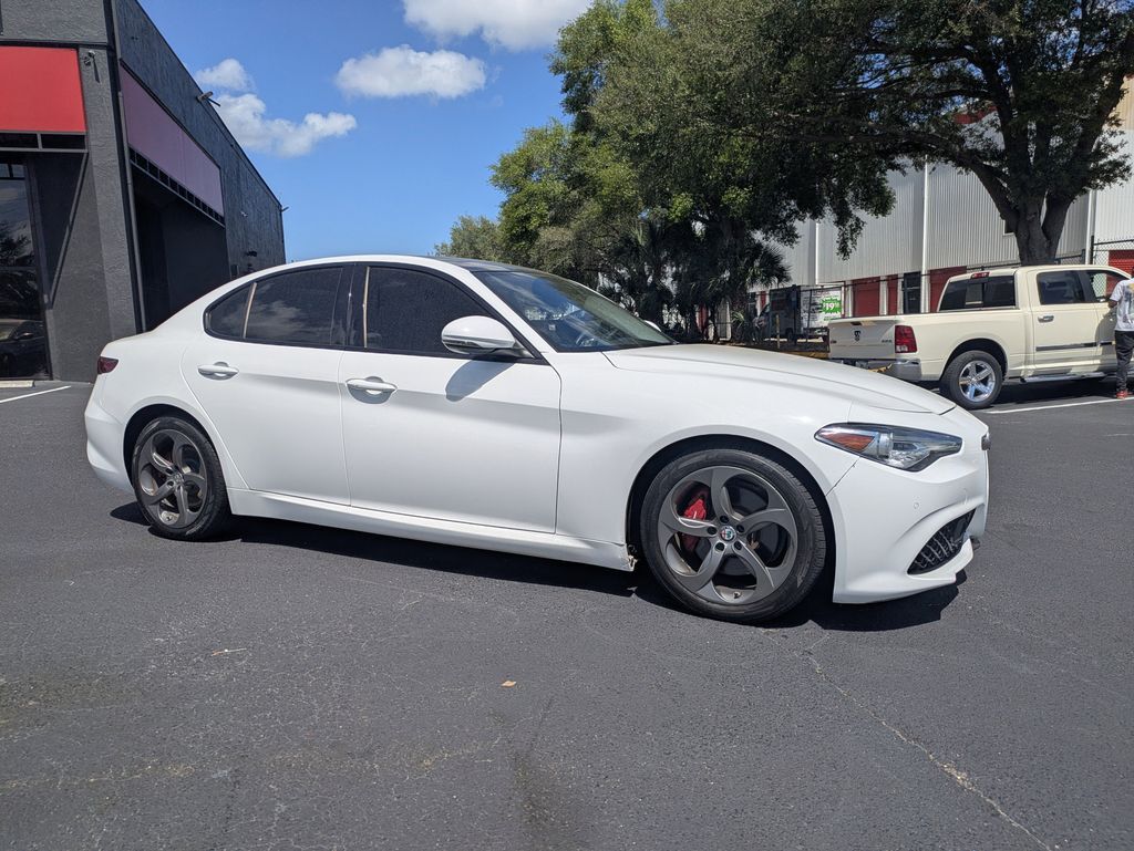 2018 Alfa Romeo Giulia Base
