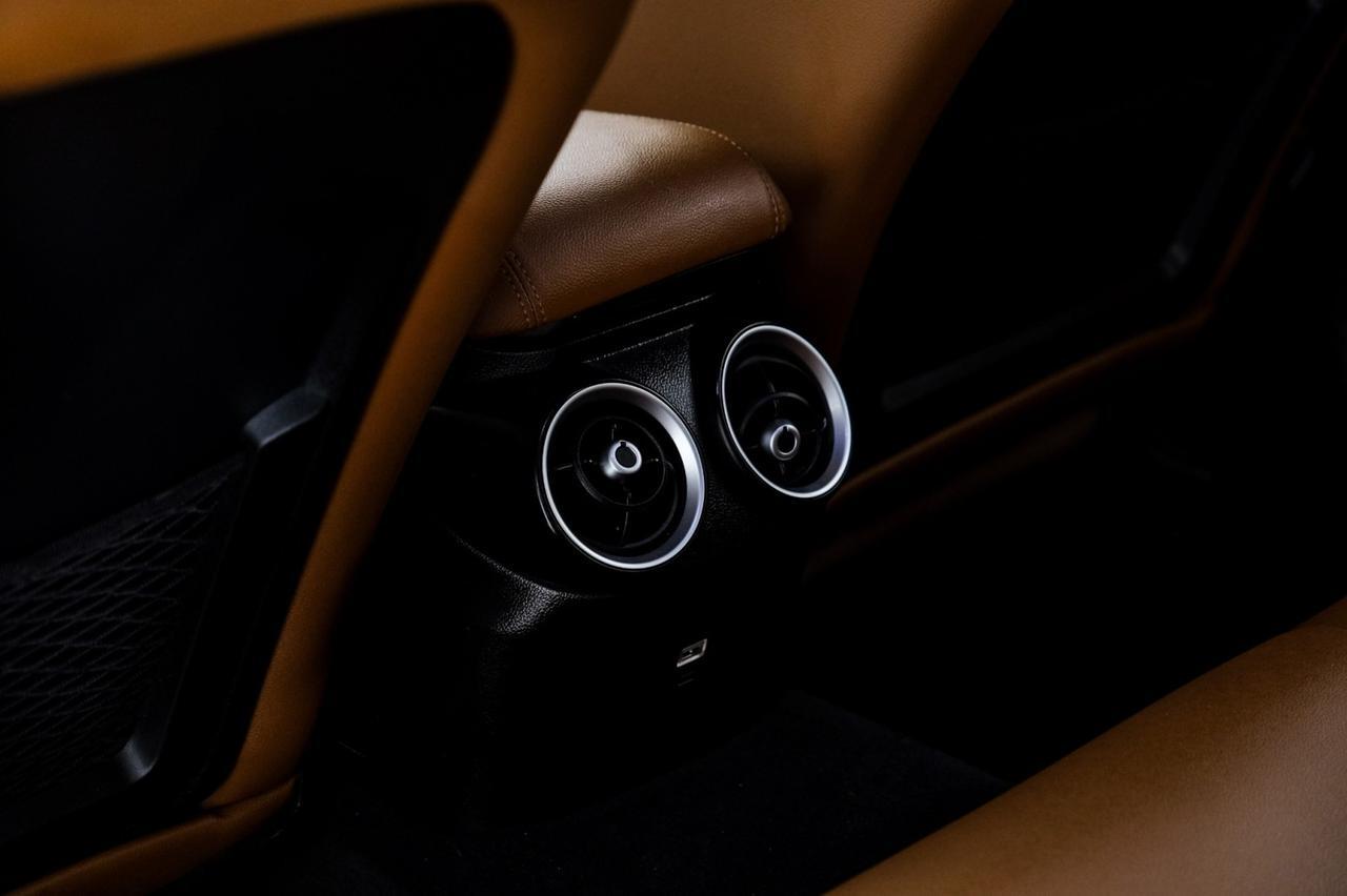 2018 Alfa Romeo Giulia SPORT AWD DRIVER ASSIST DYNAMIC PKG DRIVER ASSIST STATIC PKG LEATHER SEATS REAR CAMERA Carrollton TX