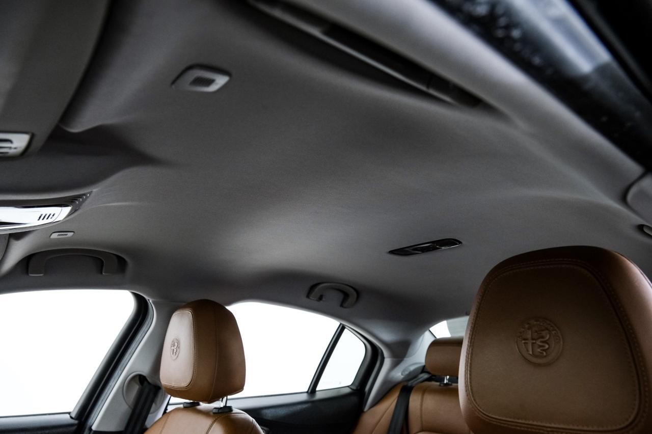 2018 Alfa Romeo Giulia SPORT AWD DRIVER ASSIST DYNAMIC PKG DRIVER ASSIST STATIC PKG LEATHER SEATS REAR CAMERA Carrollton TX