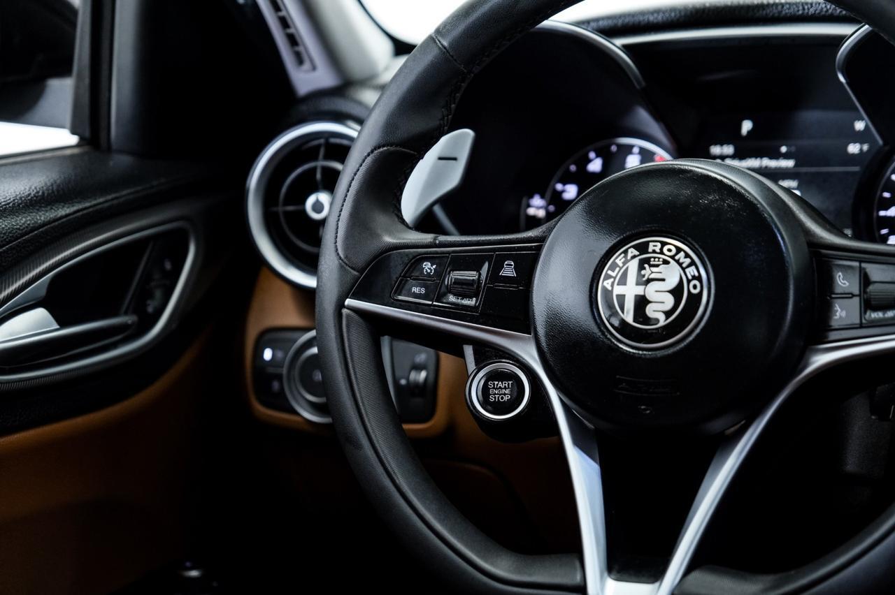 2018 Alfa Romeo Giulia SPORT AWD DRIVER ASSIST DYNAMIC PKG DRIVER ASSIST STATIC PKG LEATHER SEATS REAR CAMERA Carrollton TX