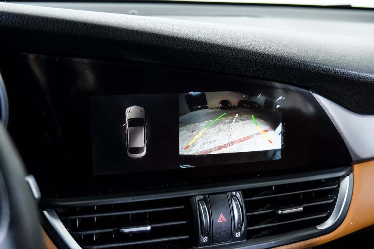 2018 Alfa Romeo Giulia SPORT AWD DRIVER ASSIST DYNAMIC PKG DRIVER ASSIST STATIC PKG LEATHER SEATS REAR CAMERA Carrollton TX